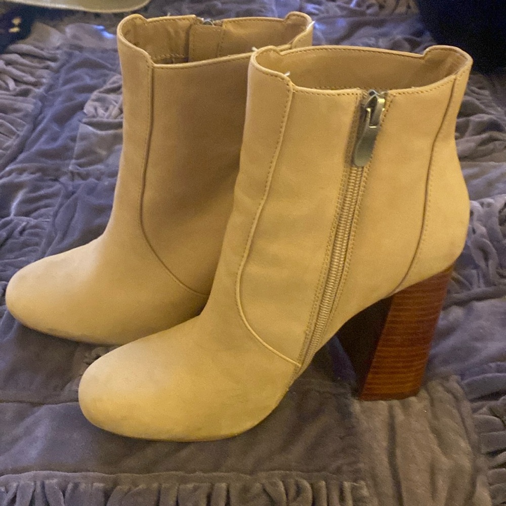 Steve Madden Taura high healed tan zipper short boots size 8.5